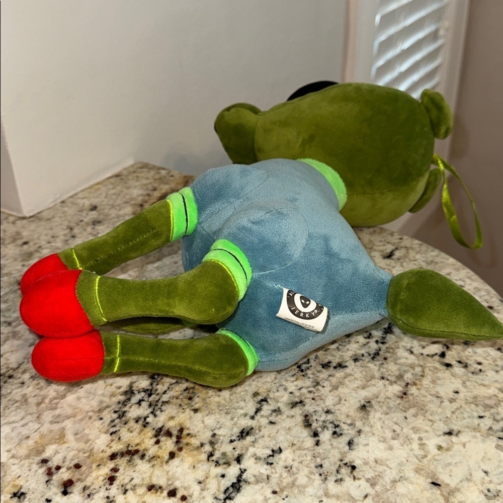 Alien Fresh Jerky Plush Area 51 Dog RARE Souvenir - Picture 4 of 4